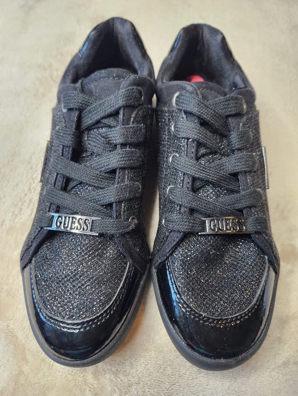 Guess Women's Tennis Shoe Sneaker Black Sparkle, Size 6